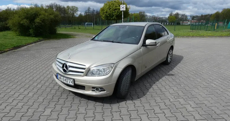 mercedes benz klasa c zachodniopomorskie Mercedes-Benz Klasa C cena 31900 przebieg: 220000, rok produkcji 2010 z Szczecinek